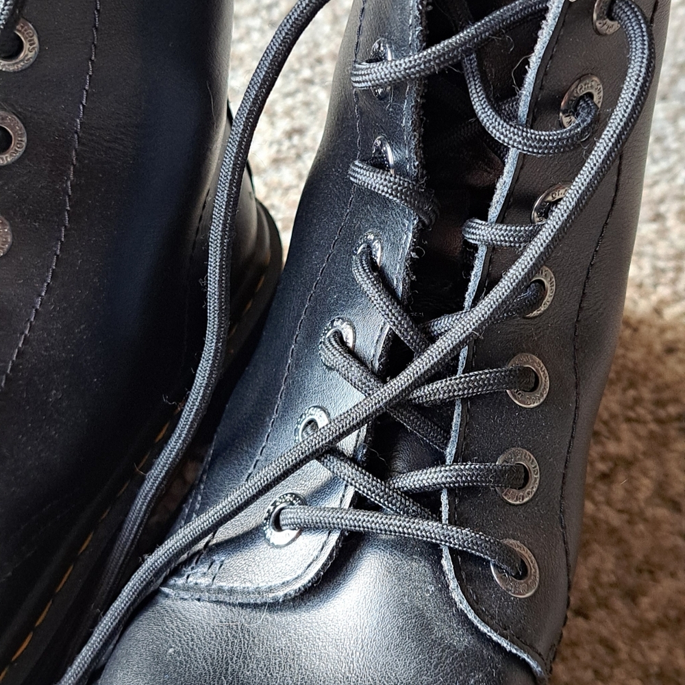 Dr Marten Black Boots - Picture 9 of 9